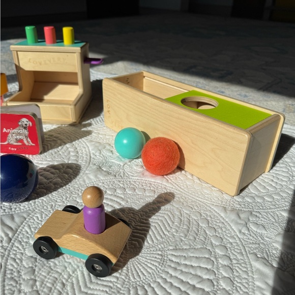 The Thinker Play Kit Lovevery Months 11-12 w extras - Picture 2 of 6